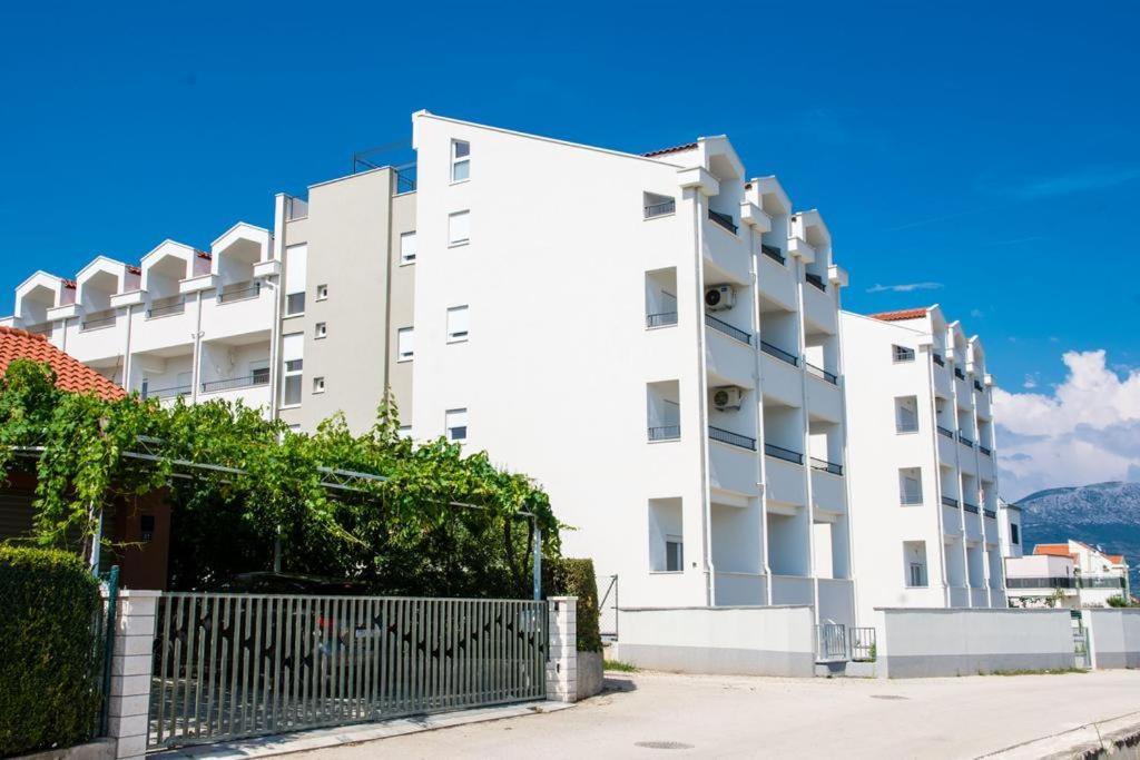 Terrace Apartment Danny Kastela Ngoại thất bức ảnh